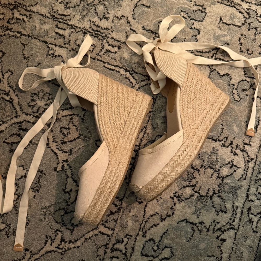 Elegant Cream Wedge Espadrilles